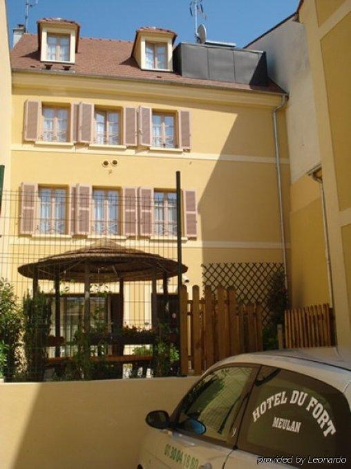 Hotel Du Fort Meulan-en-Yvelines Exterior foto